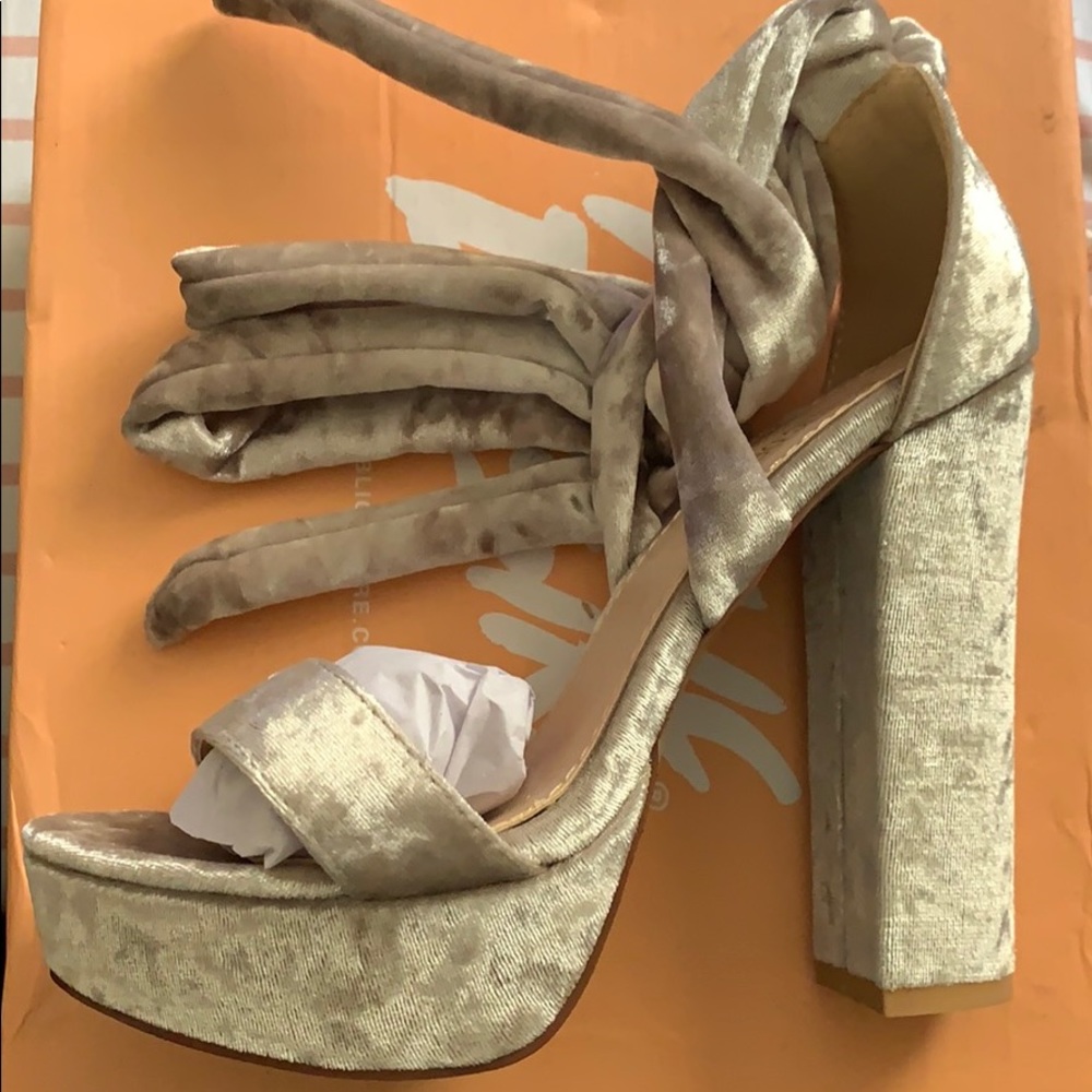 Platform heel